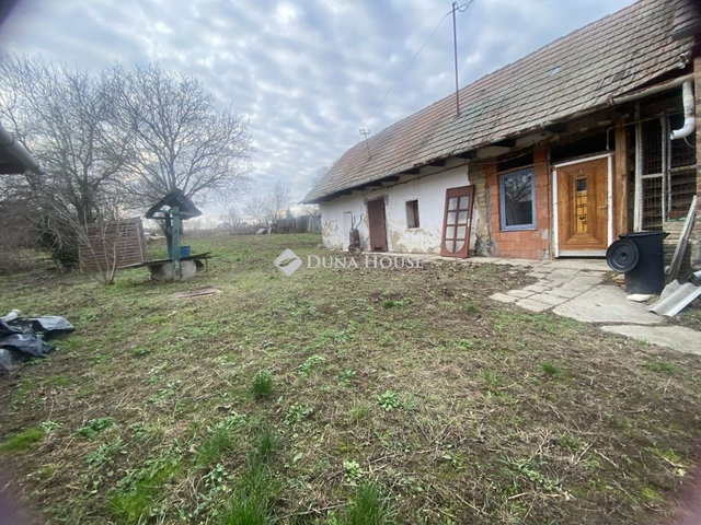 Eladó családi ház, Vácszentlászlón 45 M Ft, 4 szobás