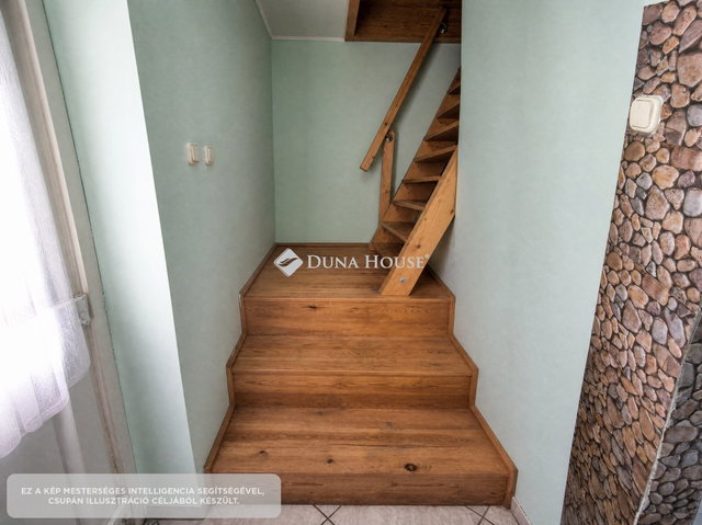 Eladó családi ház, Székesfehérvárott 35 M Ft, 1 szobás