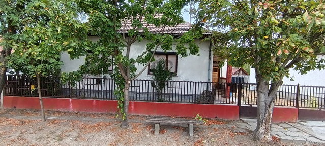 Eladó családi ház, Zsákán 13 M Ft, 3 szobás