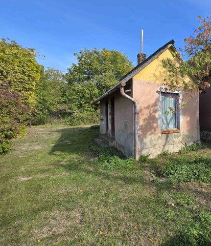Eladó telek, Kajárpécen 10 M Ft / költözzbe.hu