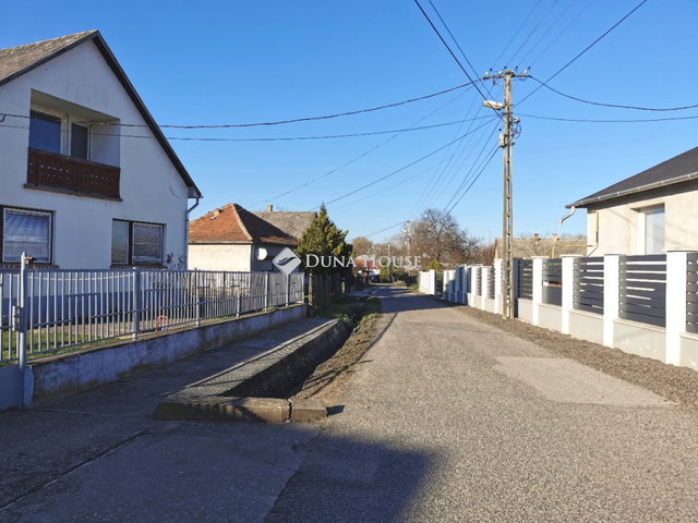 Eladó családi ház, Bőcsön, Ady Endre utcában 12.49 M Ft