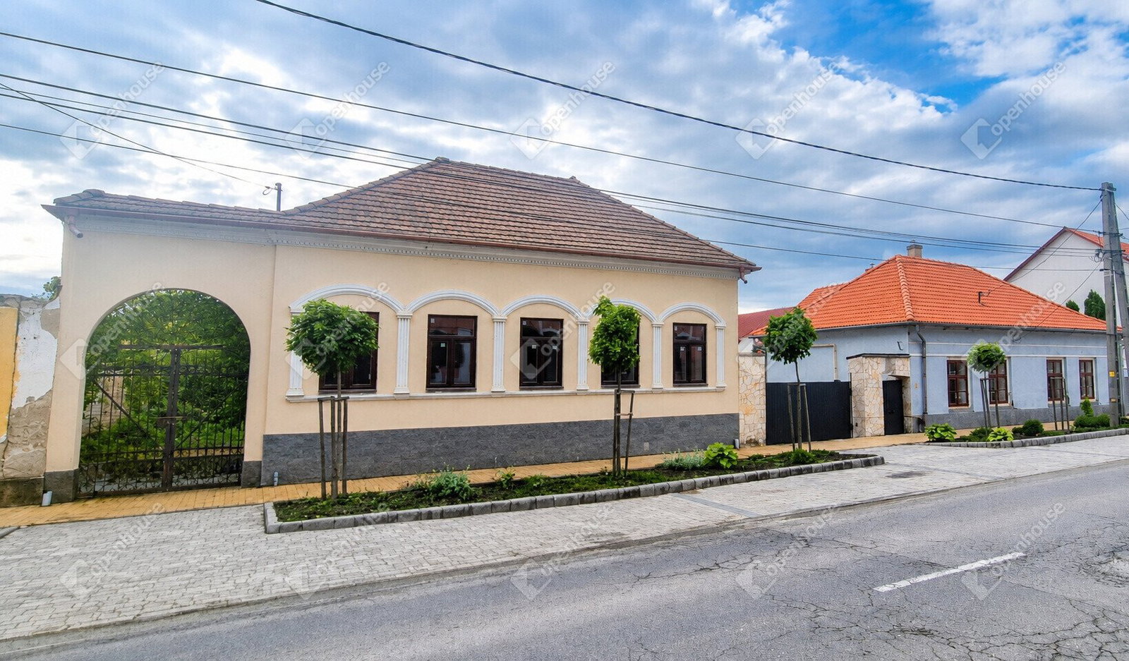 6 bed · 464m² · 79.900.000 ft