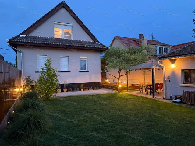 Eladó családi ház, Szolnokon 104.99 M Ft, 5+1 szobás
