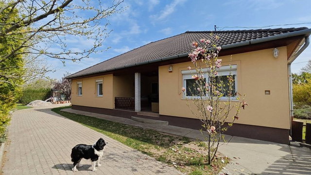 Eladó családi ház, Pilisen 82 M Ft, 5 szobás