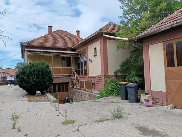 Eladó családi ház, Kunszálláson 56.9 M Ft, 3+1 szobás