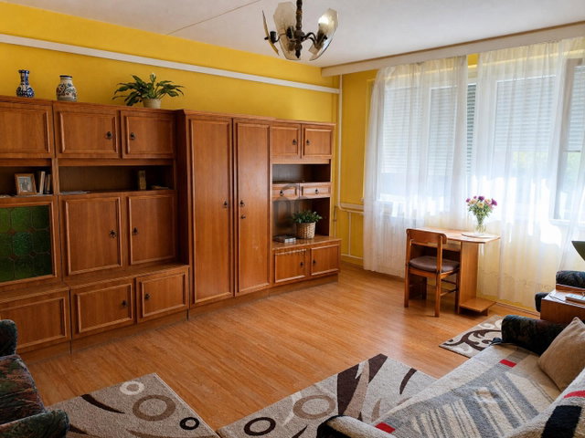 Eladó panellakás, Kecskeméten, Március 15. utcában 34.9 M Ft