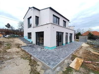 Eladó családi ház, Velencén 159 M Ft, 5 szobás