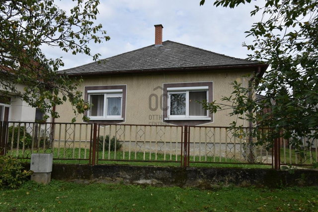 Eladó családi ház, Pákán 26.9 M Ft, 3 szobás