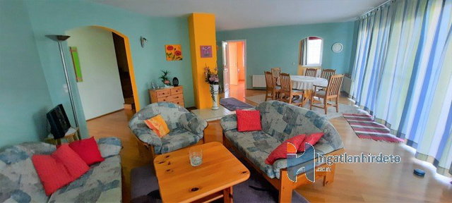 Eladó családi ház, Keszthelyen 113 M Ft, 6 szobás