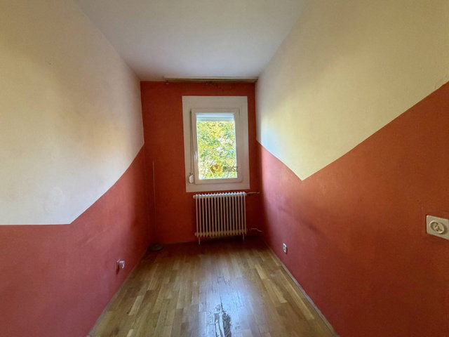 Eladó panellakás, Székesfehérvárott 37.9 M Ft, 2 szobás