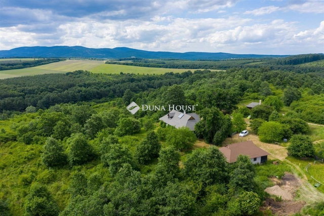 Eladó családi ház, Harsányban 399 M Ft, 7 szobás