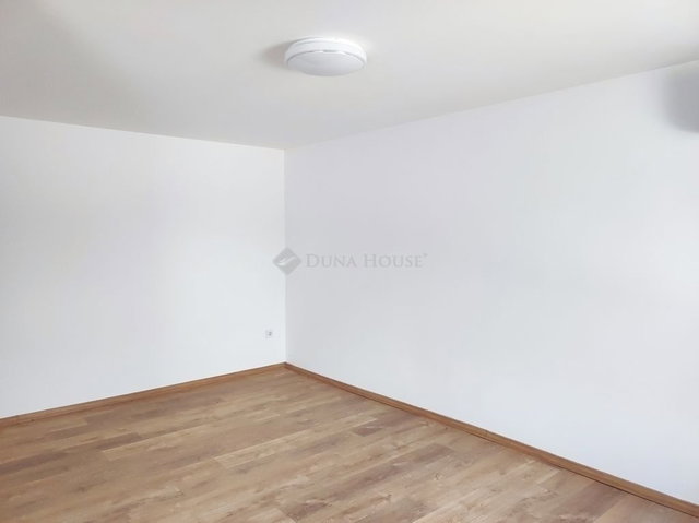 Eladó családi ház, Gyálon 95 M Ft, 1 szobás