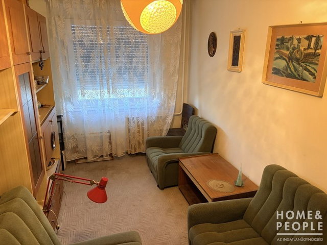 Eladó téglalakás, Szegeden 45 M Ft, 1+1 szobás