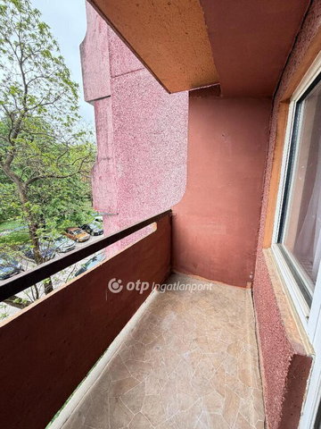 Eladó panellakás, Veszprémben 46 M Ft, 1+2 szobás
