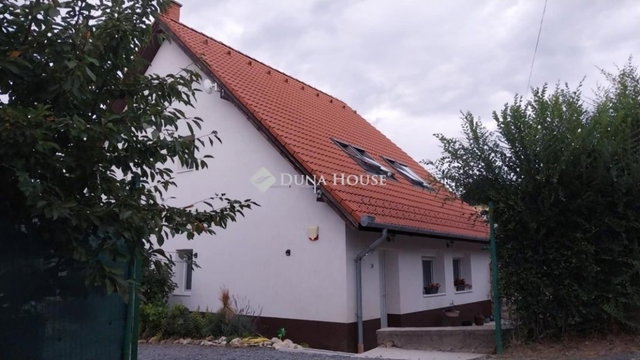 Eladó családi ház, Zalaegerszegen 89.9 M Ft, 5 szobás