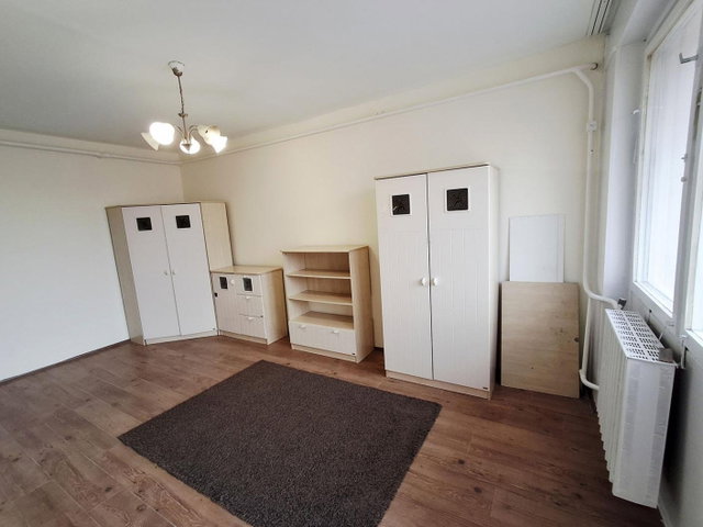 Kiadó panellakás, albérlet, Tatabányán 165 E Ft / hó, 2 szobás