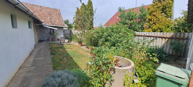 Eladó családi ház, Apátfalván 25.9 M Ft, 5 szobás