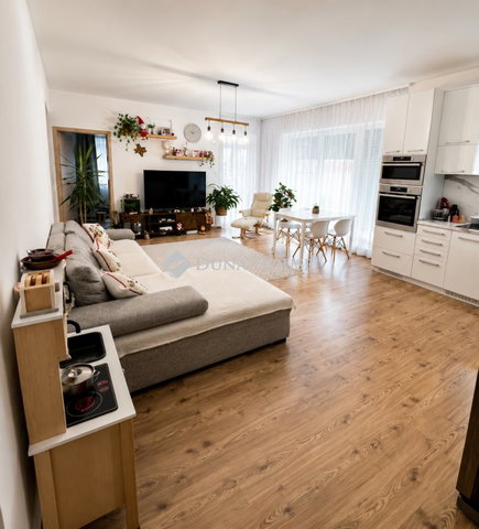 Eladó családi ház, Nyíregyházán 99 M Ft, 4 szobás