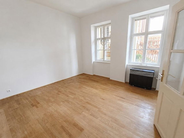Eladó családi ház, Budapesten, IV. kerületben, Báthory utcában