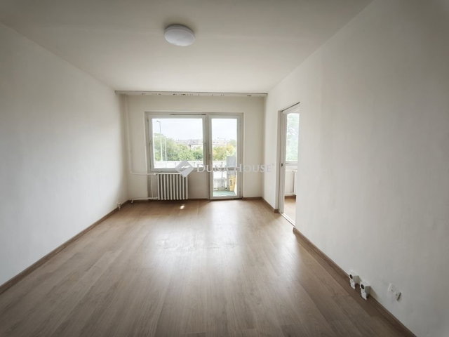 Eladó panellakás, Szegeden 47.5 M Ft, 1+1 szobás
