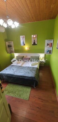 Eladó családi ház, Siófokon, Váci Mihály utcában 190 M Ft
