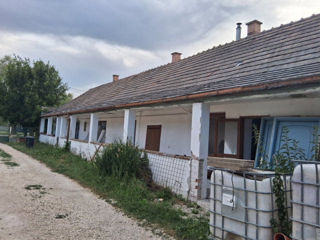 Eladó családi ház, Zsámbékon 79.9 M Ft, 3 szobás