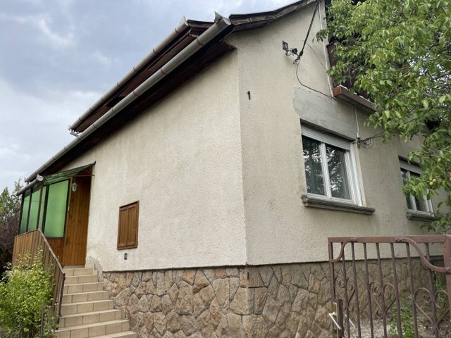 Eladó családi ház, Piliscsabán 110 M Ft, 4 szobás