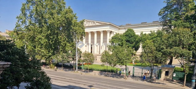 Eladó téglalakás, Budapesten, V. kerületben, Múzeum körúton
