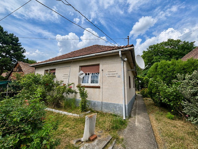 Eladó családi ház, Sárisápon 42.9 M Ft, 3 szobás