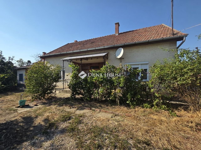 Eladó családi ház, Kenderesen, Rákóczi úton 17.5 M Ft