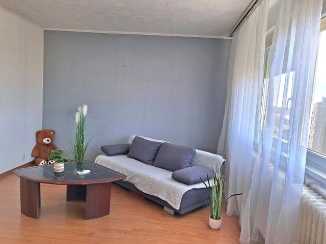 Eladó panellakás, Szolnokon 28.6 M Ft, 2 szobás