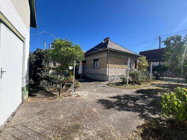 Eladó családi ház, Ostoroson 53 M Ft, 3 szobás