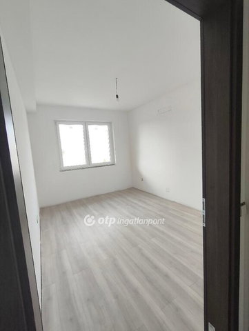 Eladó téglalakás, Kecskeméten 84.5 M Ft, 3+1 szobás