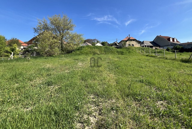 Eladó telek, Szekszárdon 16 M Ft / költözzbe.hu
