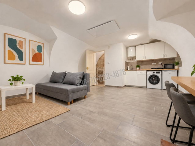 Eladó téglalakás, Budapesten, VI. kerületben 31.9 M Ft, 1 szobás
