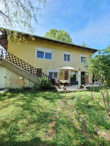 Eladó családi ház, Szentendrén 139 M Ft, 5 szobás