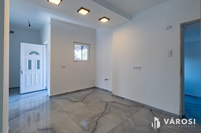 Eladó családi ház, Zsámbokon 62 M Ft, 2 szobás