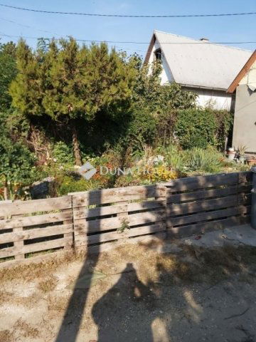 Eladó családi ház, Dunaharasztin 22 M Ft, 3 szobás