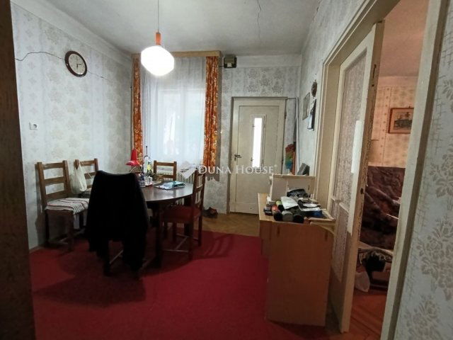 Eladó családi ház, Szegeden 51.5 M Ft, 3 szobás