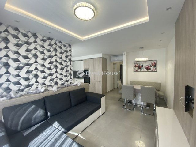 Kiadó téglalakás, albérlet, Győrött 260 E Ft / hó, 3 szobás