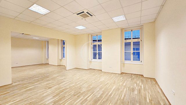 Kiadó iroda, Budapesten, V. kerületben, Ferenciek terén, 3 szobás