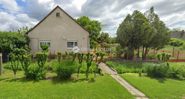 Eladó családi ház, Dégen 37.9 M Ft, 3 szobás
