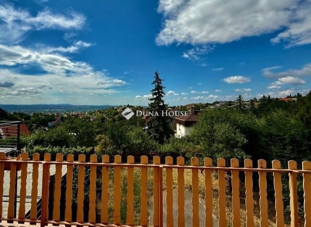Eladó ikerház, Pécsett 119 M Ft, 4 szobás / költözzbe.hu