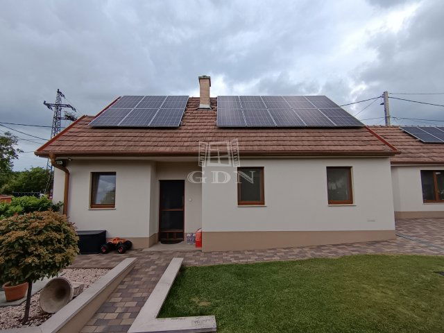 Eladó családi ház, Fóton 142.5 M Ft, 3+1 szobás