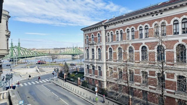 Eladó téglalakás, Budapesten, XI. kerületben 189.9 M Ft