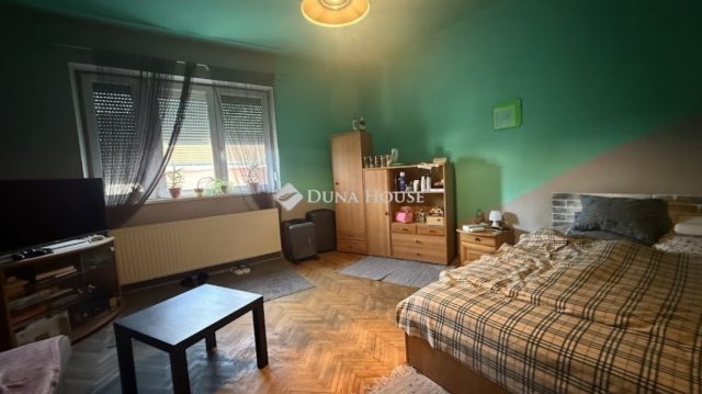 Eladó családi ház, Szombathelyen 85.9 M Ft, 5 szobás