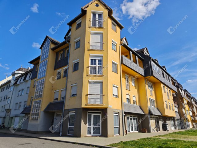 Eladó téglalakás, Körmenden 37 M Ft, 2 szobás