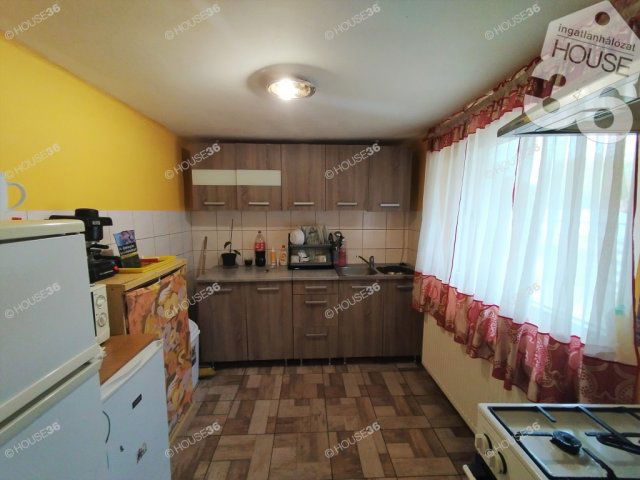 Eladó családi ház, Tiszaalpáron 31.99 M Ft, 3 szobás