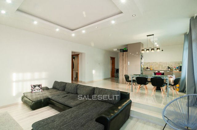 Eladó családi ház, Debrecenben 119 M Ft, 4 szobás