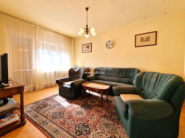 Eladó családi ház, Gödöllőn 74 M Ft, 2 szobás
